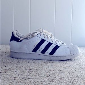 Unisex Adidas Superstar shoes